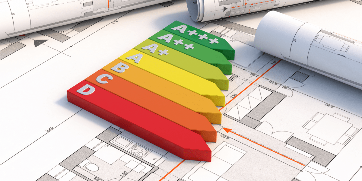 Energieeffizienzklassen auf einem Bauplan | Immobilienfinanzierung mit FKS Immobilien